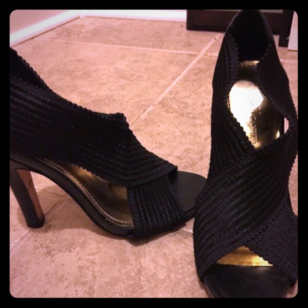 Vince camuto size 6 1/2